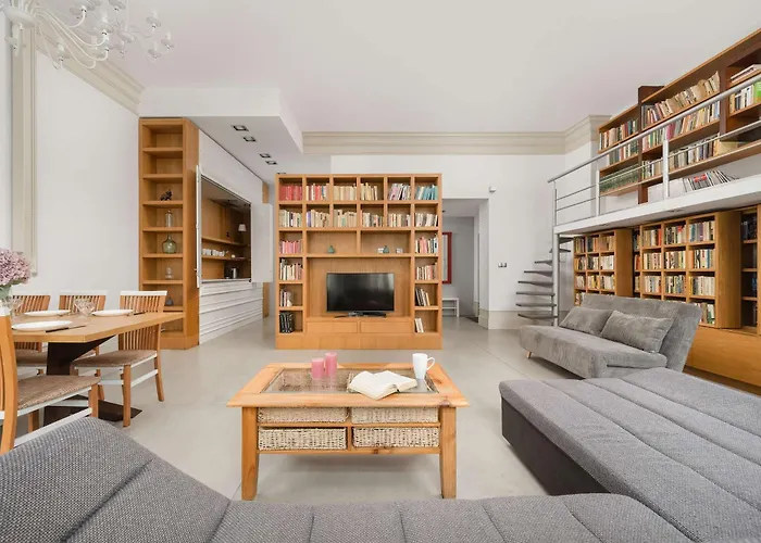 Unique And Bright Library Near Old Town In By Renters Appartement Wrocław