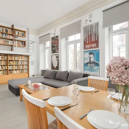 Unique And Bright Library Near Old Town In By Renters Breslavia