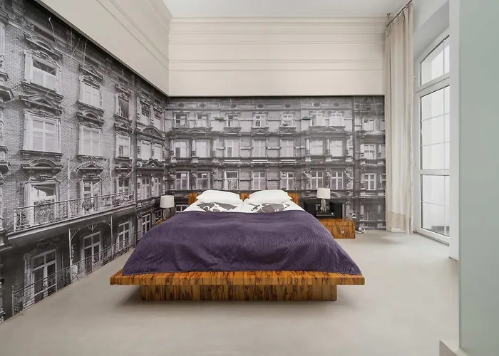 Daire Unique And Bright Library Near Old Town In By Renters *