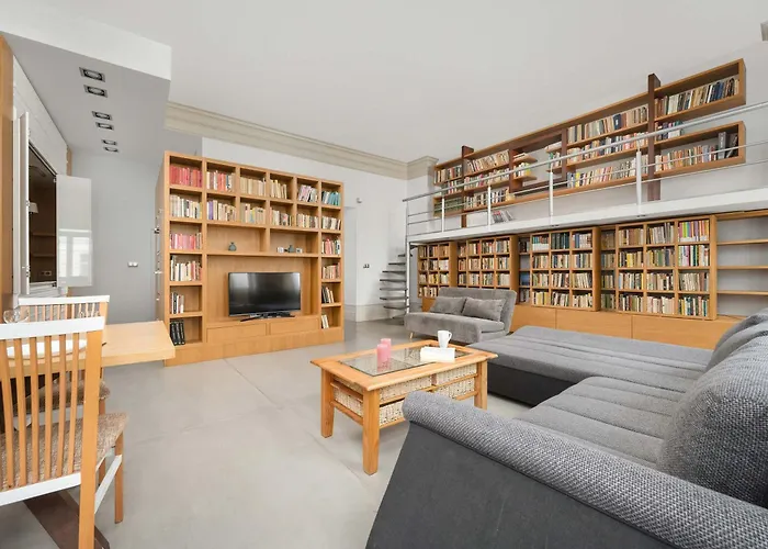 Apartment Unique And Bright Library Near Old Town In By Renters